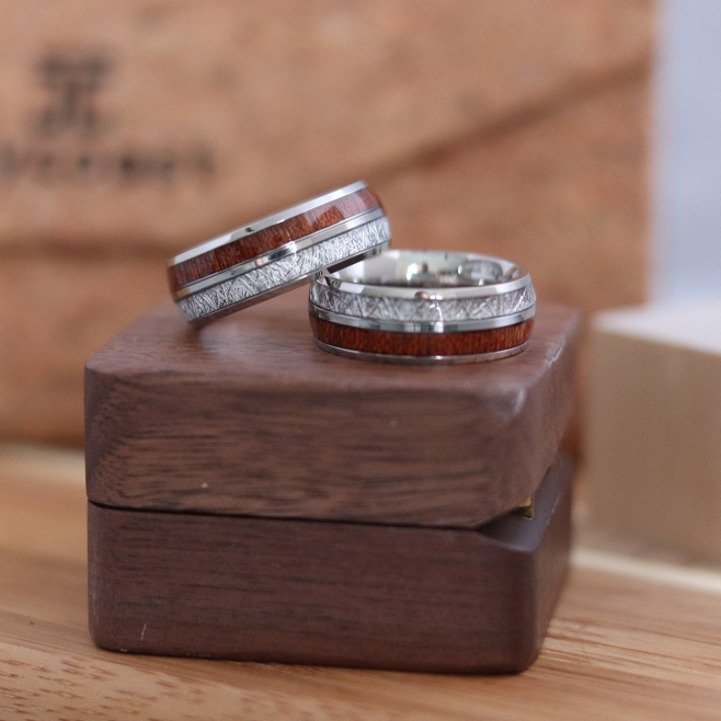 Huck | Stainless Steel & Rosewood - Joycoast